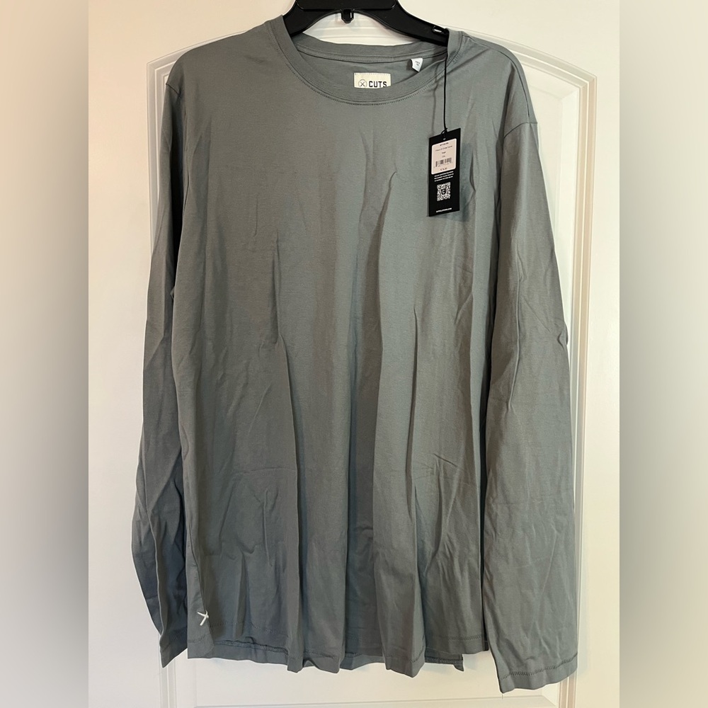NWT Men's Cuts Gray Long Sleeve Shirt